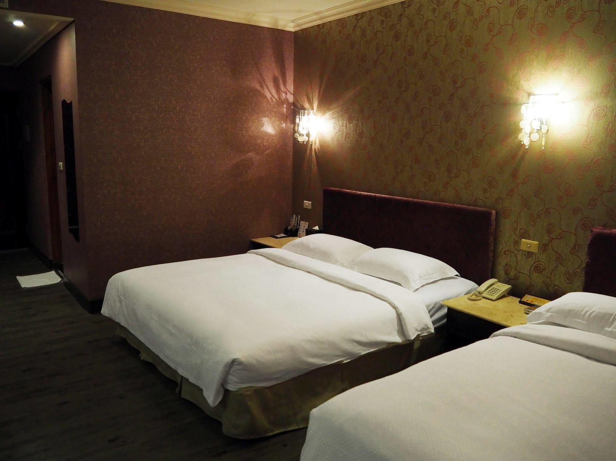 The Riverside Hotel & Motel Гаосюн Экстерьер фото